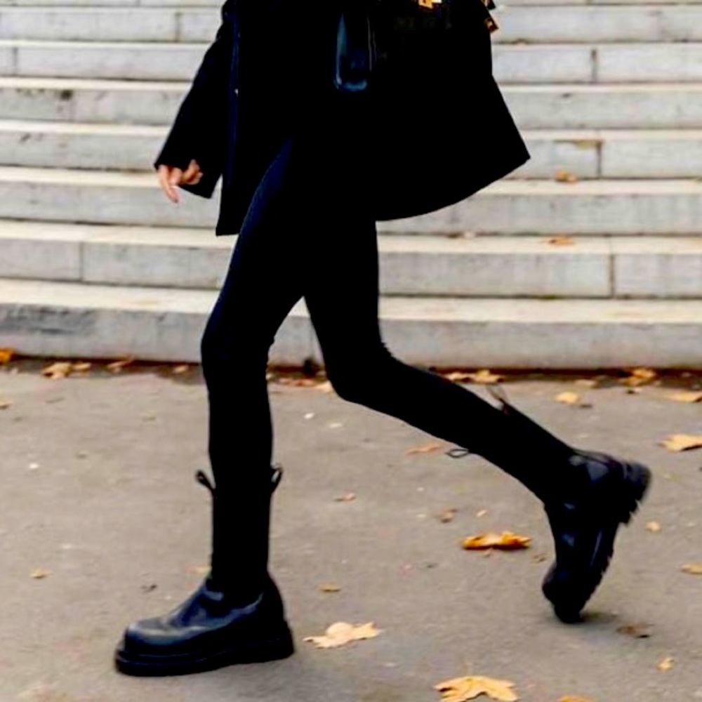 Short H&M black boots